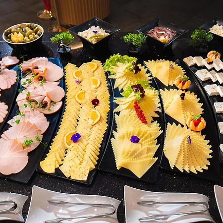 Ξενοδοχείο Park & 4*