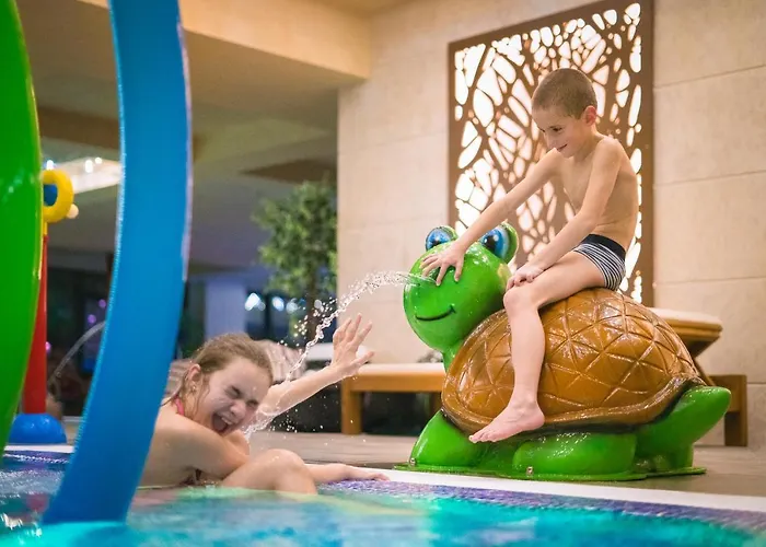 Хотел парк и 4*